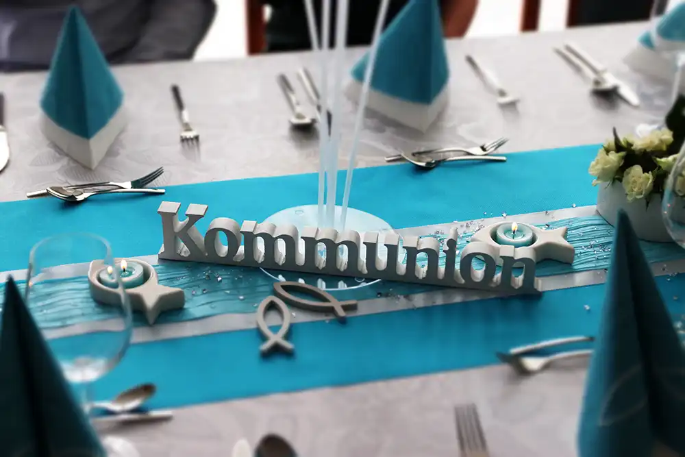 Dekoration, dekorierter Tisch, Kommunion, Erstkommunion